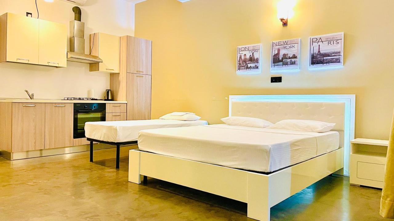 Blue Fox Hikkaduwa Hotel Exterior photo